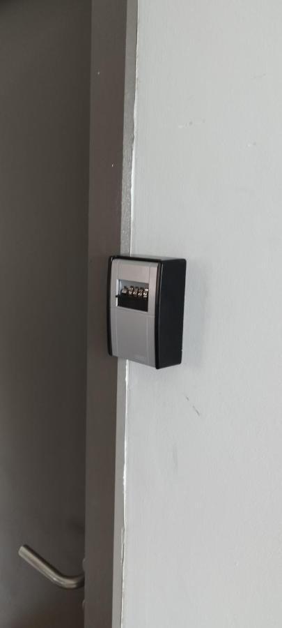 Au Pied Du Mur Юи Экстерьер фото